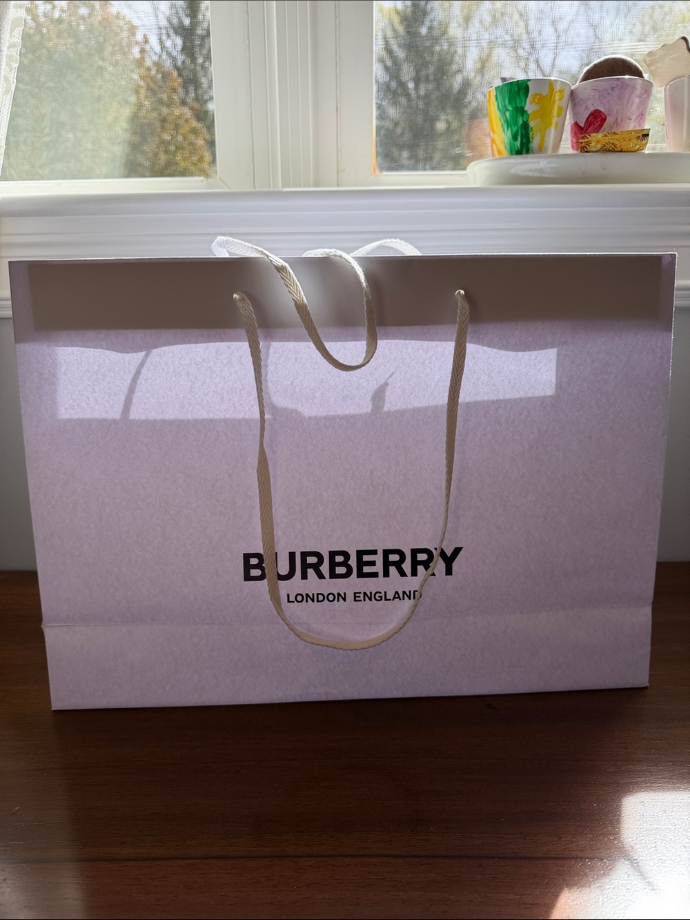 Burberry Beige Shopping Bag with Black Handles - Picture 4 of 5
